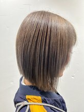 サラ(sara)&nbsp;ブリーチ有りミルクティーベージュ/白髪ぼかし/お子様連れ3時間