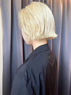 ブロック ジャポン(bloc japon) 切りっぱなしボブ ブロンド 抜きっぱなしブロンド/丸山