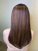 キトリー 立川(kitly)&nbsp;ハイライト（白髪ぼかしハイライト）×ロング