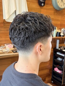 ダッド(DAD) [アップバング].
