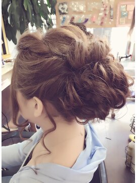 ビューティーサロンワタナベ 本店 ゆるふわヘアーセット