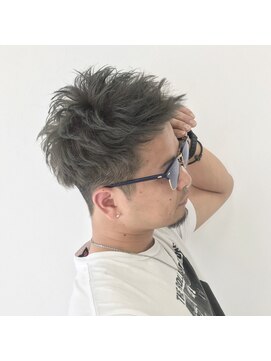 エモーシオン(HAIR CREATE EMOTION) オシャレ男子に人気☆マットアッシュ×ジェットモヒカン