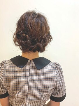 ディア(.eer) ☆*:.. フルールヘア × 編み込み × アップスタイル ..:*☆