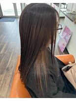 ヘアガーデン ティアラ(Hair Garden TIARA)&nbsp;20代30代ベージュインナーカラーストレートスタイル