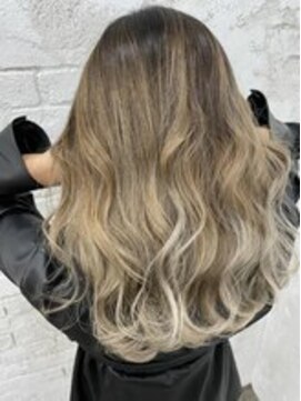 プライズ アイリス 池袋東口店(prize Iris) ミルクティーグレージュ/ハイトーン/寒色カラー/池袋