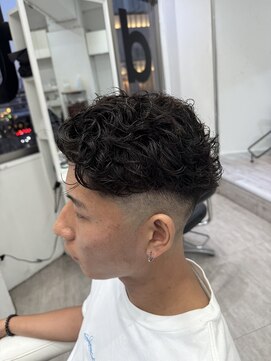 メンズ サロン ドット トウキョウ 町田店(men's salon dot. tokyo) フェードかきあげスタイル