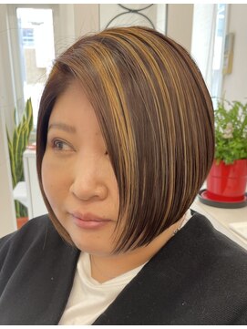 サロンドノア(Salon de NoA) 前下がりショートボブ