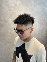 バンブーグラスホワイト(Bamboograss white) スキンフェード×ツイストパーマ