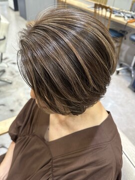 グラッシー センター北店(GLASSI) 白髪ぼかしハイライト★オリーブグレージュ★小顔ショート★坂田