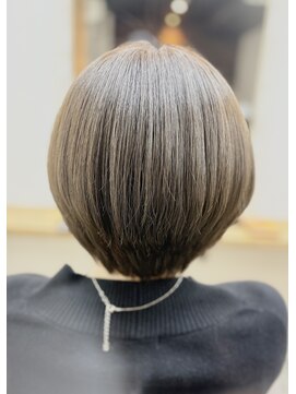 40代50代冬向け◎白髪ぼかしグレージュショート