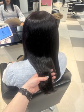 イワイナゴヤ(i i -IWAI NAGOYA-) ほんのり色味を楽しむダークブラウン