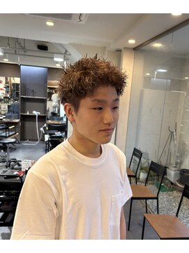 サロン ド ロイ(Salon de Roi) 夏はこれでれブリーチパーマスパイキーピンパーマ!