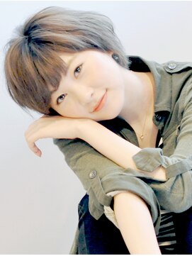 ヘアーサロン ラフリジー(Loufreasy) 【イルミナカラー】× 飽きのこないシンプルショート