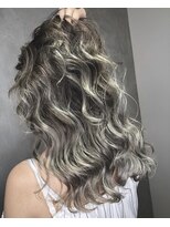 テテ(TETE) プラチナグレー 長堀橋×心斎橋