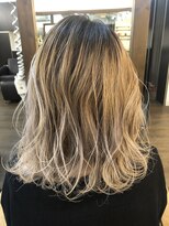 ボウ(BOW)&nbsp;根元あけグラデーション×ニュアンスハイライト