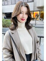 ロイジー(roijir) ツヤサラロング　外はね　グレージュ　韓国風