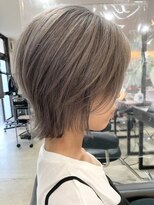 ニル 柏の葉(Nil)&nbsp;くびレイヤー/グレージュ/オリーブカラー/ボブウルフ/韓国ヘア