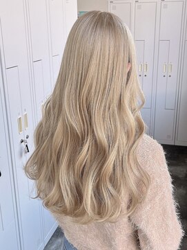 アヴァンス 神戸元町店(AVANCE.) ブリーチ必須!ホワイトミルクティー/ハイトーン【神戸元町】