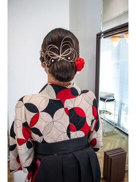 オラ ボーテ(Aura Beaute) 卒業式 袴 着付け ヘアアレンジ 水引き 金箔 シニヨンスタイル