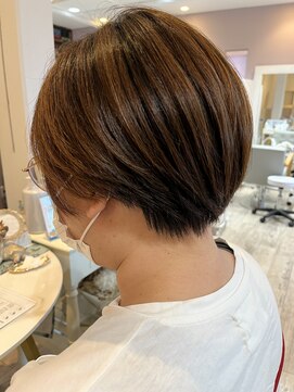 ハグクレア(HUG CLAIRE) 丸みショート