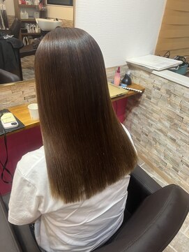 スターリバー(STAR RIVER) 酸性ストレートカラーカット