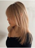 ハイライトカラーミルクティーベージュレイヤーカット