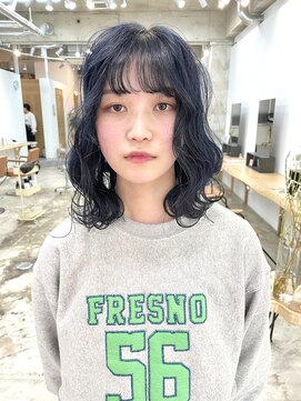 カシェル(cashel kishaba) ウェーブ×ネイビー