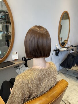 クルニエ(crenier) ミニボブ/ぱっつんボブ/切りっぱなしボブ