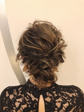 ソフィーズデザイン(Sofi's design) 二次会パーティーに♪バレイヤージュアップスタイル