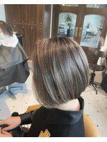 リバレッジ 広尾(Leverage)&nbsp;白髪ぼかしハイライト ベージュ系【広尾/恵比寿】担当：柴崎麻緒