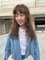 ナループロアオハナ(Nalu pu loa ohana) ロングパーマ