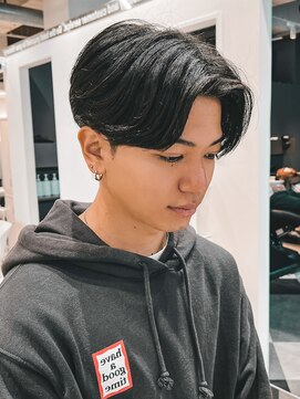 ルースト 渋谷店(ROOST) ニュアンスパーマ/カルマパーマ/センターパート/ガイルヘア