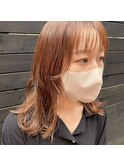 ピンクベージュ