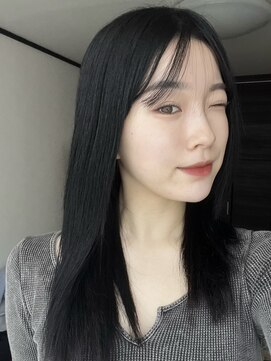 ルイス(L'wis) 小顔薄めバングアッシュブラウンレイヤーロング前髪パーマ黒髪