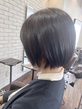 レコジョ(Recojo) (コンパクトでCuteな耳掛けショートボブ)Hide