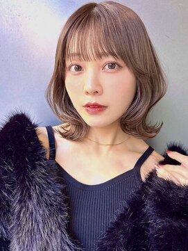 トルネード(TORNADO) 外ハネボブ　ワンレン　くびれヘア 顎ラインボブ 顎下ボブ A0108