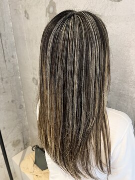 プラスシー(+C) 積み重ねて作る地毛にハイライト!福岡地毛にハイライト