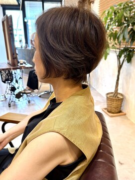 チリンバイロストシティー(Chillin by LOSTCITY) くびれショートボブ