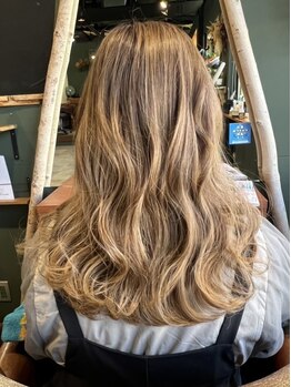 最小限のダメージで叶うブリーチカラーがオススメ☆今までにない透明感と艶のあるカラーをご提案します！