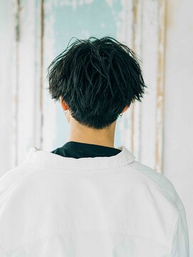 エンネ(enne) enne/センターパート/ツイストパーマ