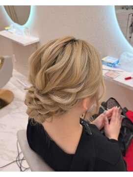 クラン 北新地店(Clan) シニヨン/北新地ヘアセット