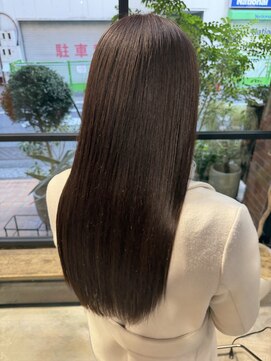 ノーム(norm) ブリーチなしで叶う大人ショコラブラウン|艶ロングストレート