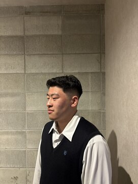 ワンワンオー バーバーショップ コンチネンタル(@110 BARBER SHOP continental) スキンフェード