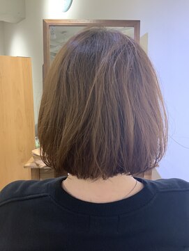 ユーネリー(U-NERY) ふんわりボブ