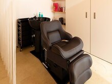 マエダヘアーサロン(MAEDA hair salon)の雰囲気（心地の良いシャンプー台で至福のひと時を・・・）