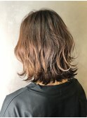 ピンクベージュ　ハイライトウルフスタイル