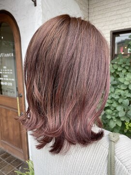 ヴィアンカ(Vianca) ピンクベージュとロブ