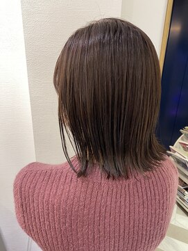 ロンドアベニール 北千住(Lond avenir) ぱつっと可愛い外ハネボブ ピンクベージュ 西田大樹