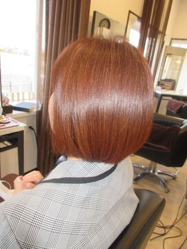 コア フィール ア デイ(COIFFURE A DAY) 【M3D見附今町】艶やかボブ