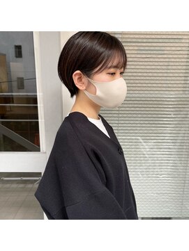 ミント(mint) 耳かけショート/マッシュショート/ショート/抜け感ショート